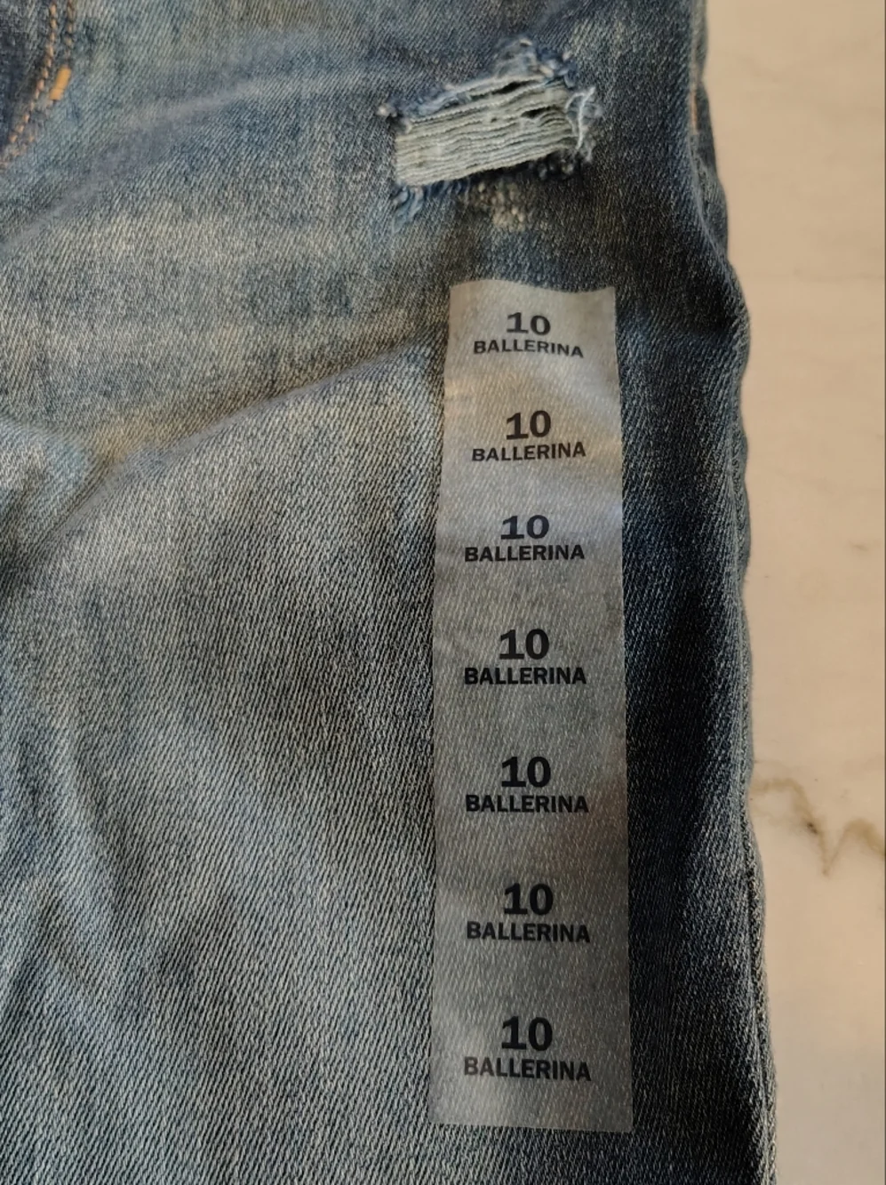NWT Old Navy Ballerina Built In Tough Distressed Denim Jeggings Size 10 Girls